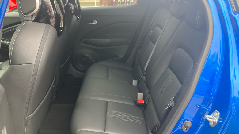 Nissan Juke 1.0 DiG-T 114 Tekna 5dr Petrol Hatchback